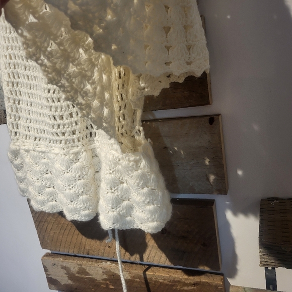 Vintahe Cream Open-Knit Women's Sweater - Picture 7 of 7